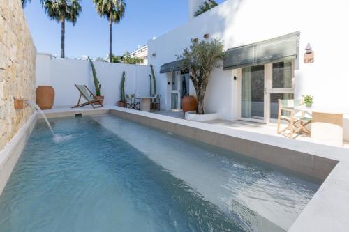 Exterior view, Vacanca beach in Las Rotas Beach
