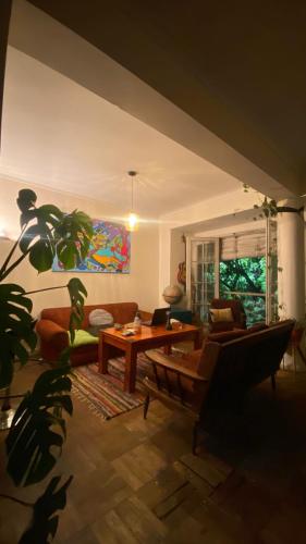 Casa Ventanal