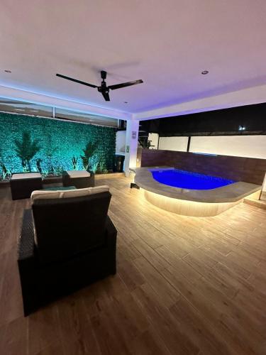 Estudio lindo alado de la playa