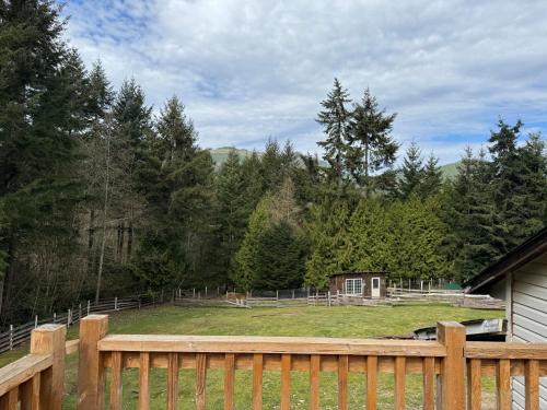周邊環境, Kinsol Hideaway in 桑尼根湖 (BC)