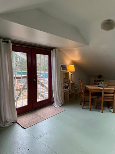 設施, Kinsol Hideaway in 桑尼根湖 (BC)