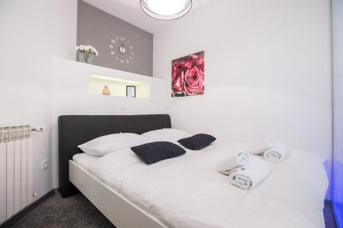 Apartment - Ground Floor image 8