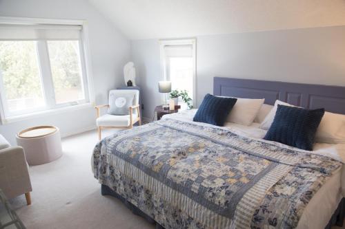 Gypsy by the Lake Bed and Breakfast