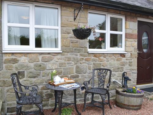 Exterior view, The Gin Gan Cottage in Ryton