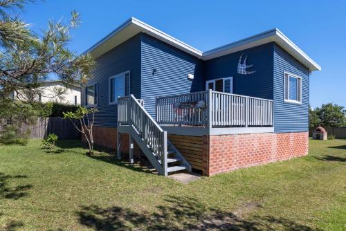 Urchins - Pet Friendly - 5 Mins Walk to Beach in Currarong