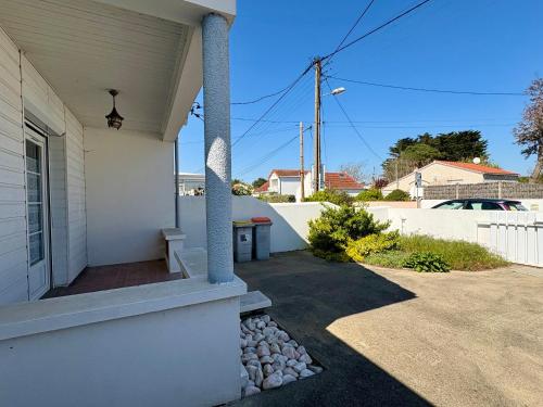 Maison près mer, terrasse ensoleillée - 6 pers. - FR-1-323-608