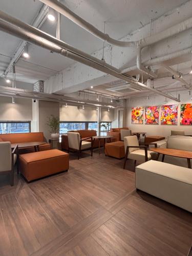숙소 외관, 위고인 호스텔 (Wegoinn Hostel) in 신촌