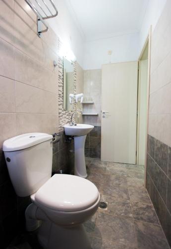 Double Room image 9