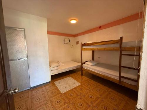 1 double bed