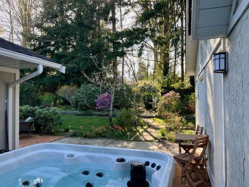 Five Gables B&B in Qualicum Beach, Canada