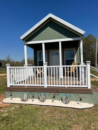 The KIWI VILLA - in Foley- 15 miles from the Beach