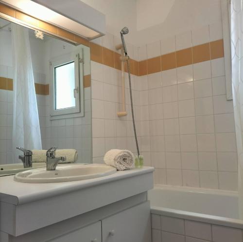 Chambre privée - Près de Bordeaux (Chambre privee - Pres de Bordeaux) in วีลนาฟ-ดอร์นง