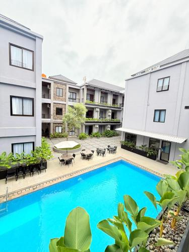 M-LIVIN Dorm Hotel in บังกา