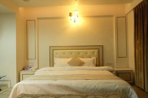 Luxury Quiet 3 bedroom homestay in Nasik Centre in Parijat Nagar