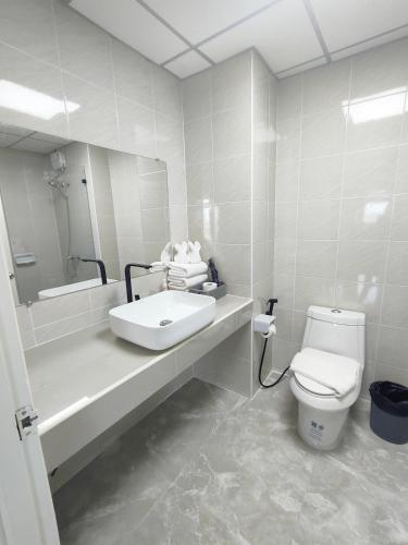 View Talay6 by Blue Ocean Suite Room Type - Family Room with Balcony