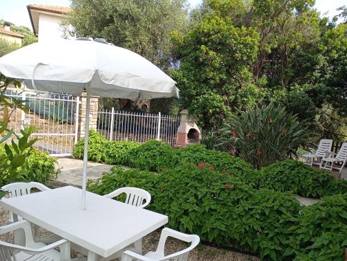 Casa Luca in Diano San Pietro