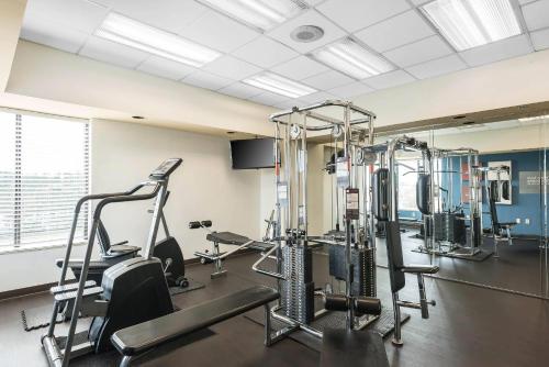 Comfort Suites Baymeadows Near Butler Blvd - image 43