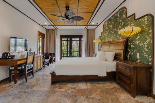 Ancient Retreat Hoi An - Riverfront Resort in Cam Chau