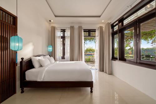 True Hoi An Villa - Serene River & Plunge Pool, Hoi An (photo 2)