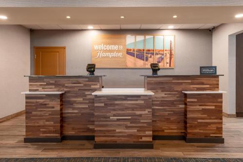 Hampton Inn La Junta - image 13