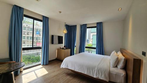 room detail thumbnail 0