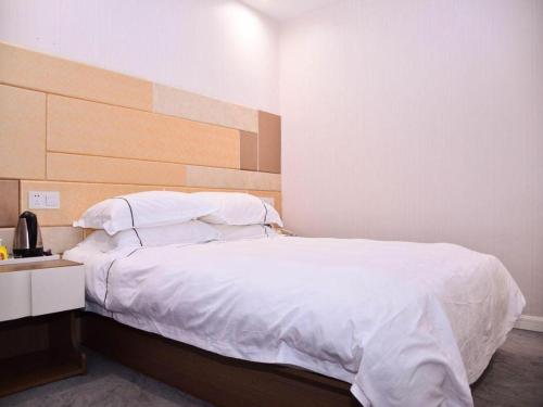 Super 8 Hotel Yiwu Binwang – Yiwu, FL