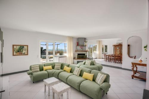 SorrentoVibes - The Lemon Grove Villa with private pool, garden and terrace