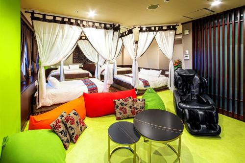 room detail thumbnail 0