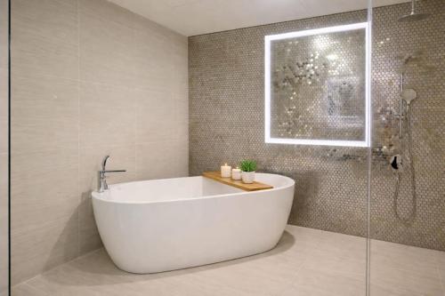 STAR Residence KLCC - Dreamland Holiday Home - image 14