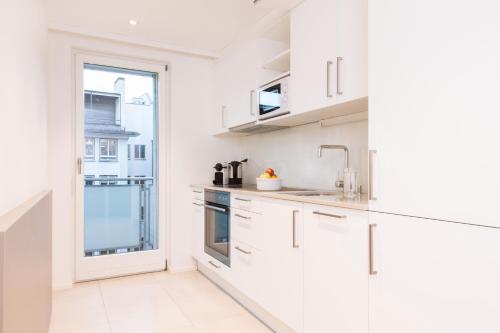 Kitchen, City Stay Furnished Apartments - Lindenstrasse near Parkanlage Zuerihorn