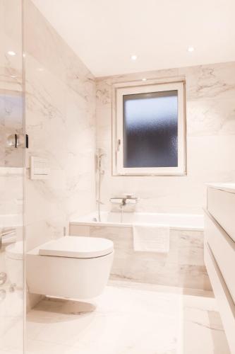 Bathroom, City Stay Furnished Apartments - Lindenstrasse near Tram-Museum Zürich