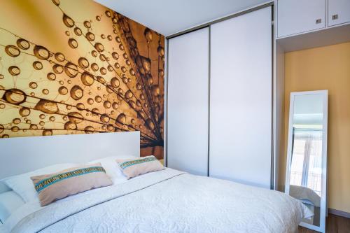 Apartamenty Prestige Browar Lubicz Stare Miasto - Tap to explore photos