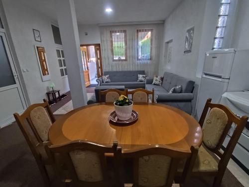 White Apartment in พริซเซ่น