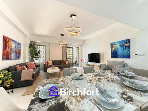 Fully Renovated Excellent JBR 1BR with Seaview, Dubaj