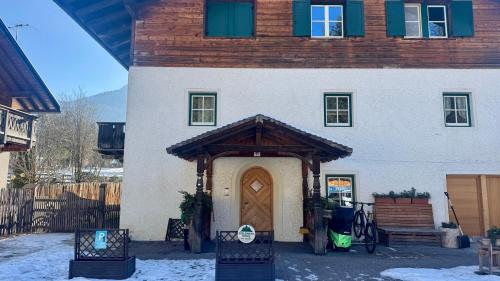 Dolomite Home
