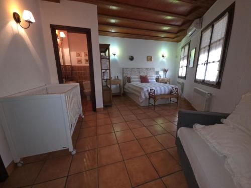 La Moreneta in Casas de Fernando Alonso