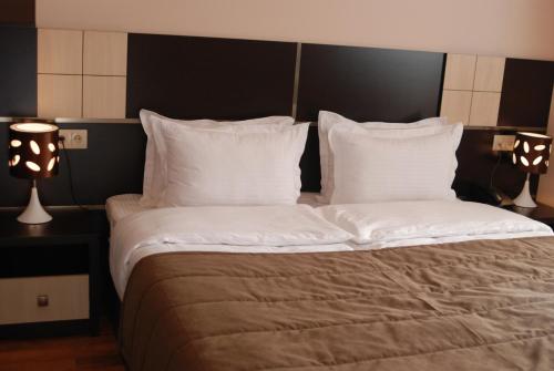 Hotel Lilia Yerevan Hotel Lilia Yerevan is perfectly located for both business and leisure guests in Yerevan. The property offers a wide range of amenities and perks to ensure you have a great time. Service-minded staff 