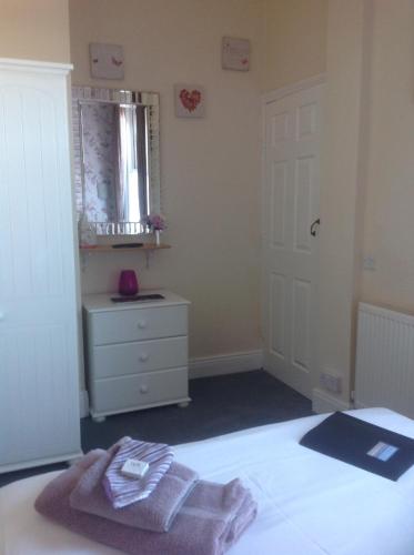 Cleasewood Guest House - image 6