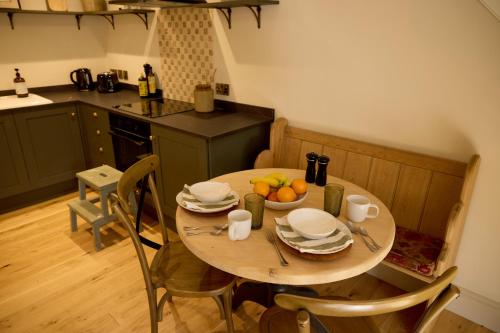 Iekārtas, Great Ashley Farm Holiday Cottage & Shepherds Huts in Winsley