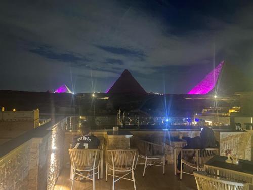 Rehana Pyramids Hotel in Гиза