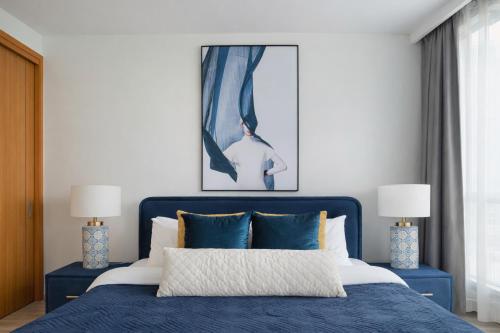 An Address Like No Other Burj Khalifa at Your Window in Large Refined Opera Suite - image 10