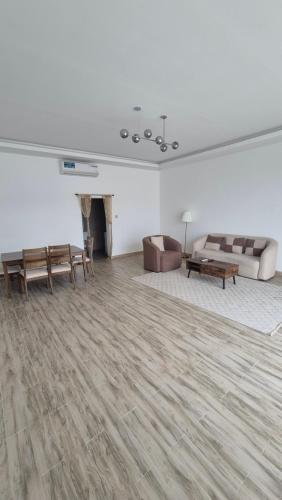 منتجع حتا الضخم - Hatta Mega Resort in Sinadil