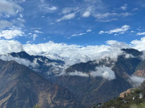 Laxman Homestay in Sarahan