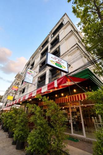Central Perk Patong - ภูเก็ต