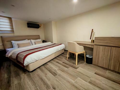 room detail thumbnail 0