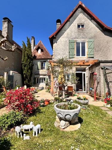 Garden, Chambres d'Hotes Colibri in Argagnon