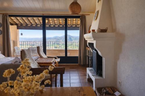 Loft con chimenea y terraza con vistas - Cal Caterino in Montsonis