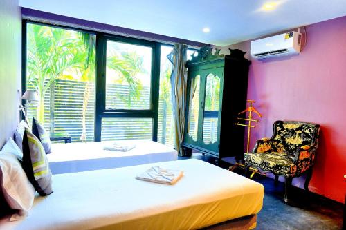 room detail thumbnail 0