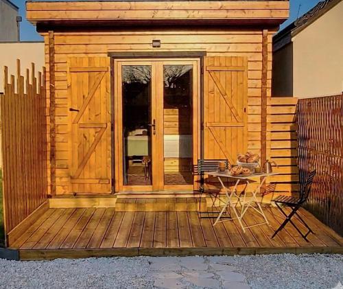 Chalet Cozy au calme avec terrace, parking et proche Orléans gîte à louer Saran