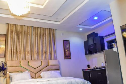 Skye Palace Apartment - Signature Suite – khách sạn tại Akure